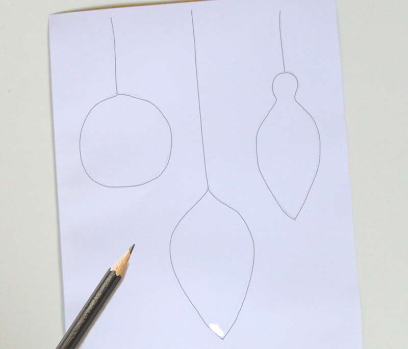 tracé des décorations de Noël au crayon à papier