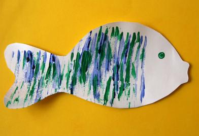 Peindre des poissons à la fourchette - Cabane à idées