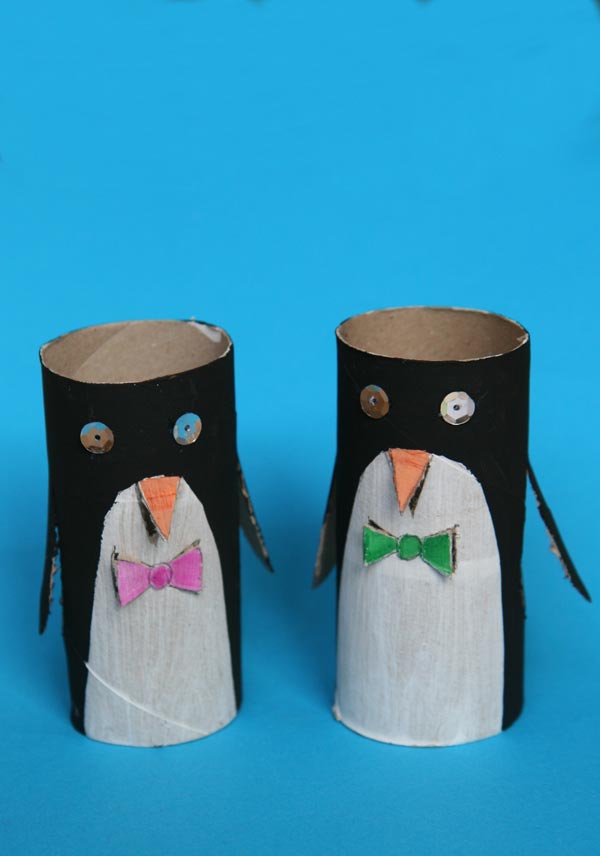 pingouin fabriqués dans des tubes de papier toilette