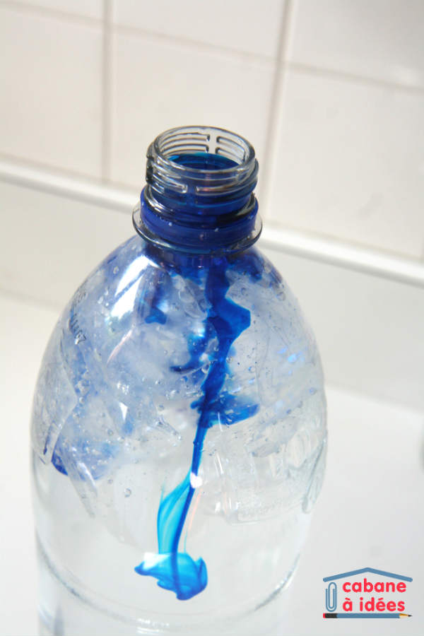 meduse-bouteille-plastique-bleu